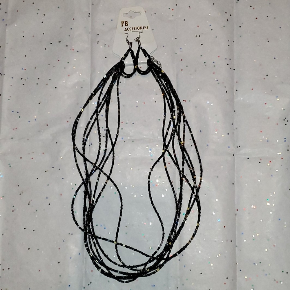 💎 Black Necklace & Earrings - Costume Jewelry